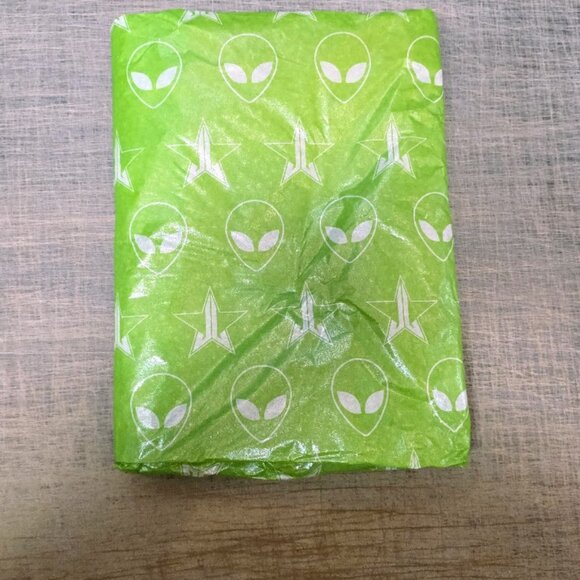 Brand New In JS Tissue Discontinued Jeffree Star Alien Pallet - Picture 2 of 3